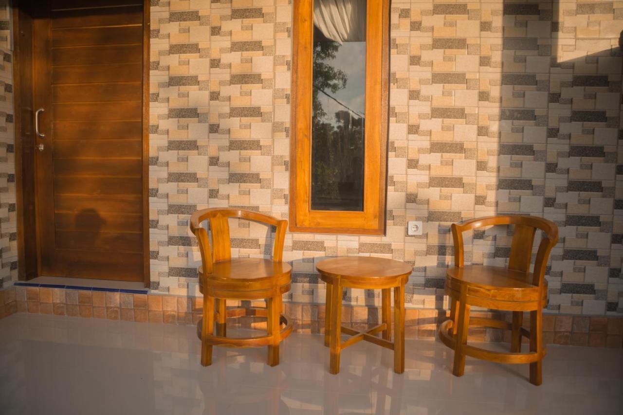 Prasi Sunrise Homestay Toyapakeh Exterior foto